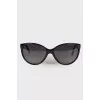 Sunglasses with brand logo