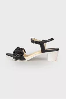 Decorated leather sandals