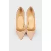 Lacquered pumps