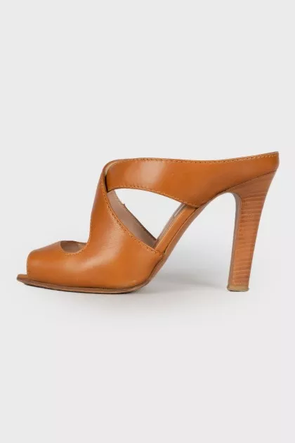 Leather heeled sandals