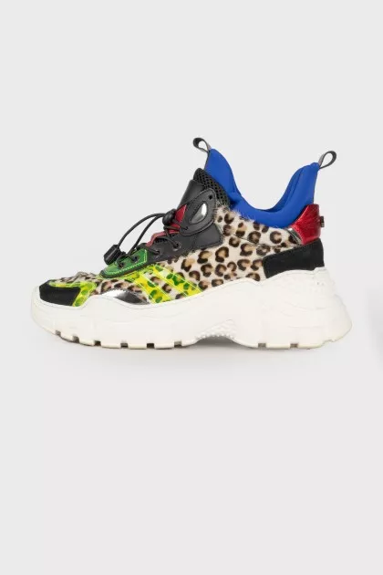 Combined sneakers in print