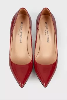 Light burgundy patent leather shoes