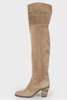 Low-heeled suede over the knee boots