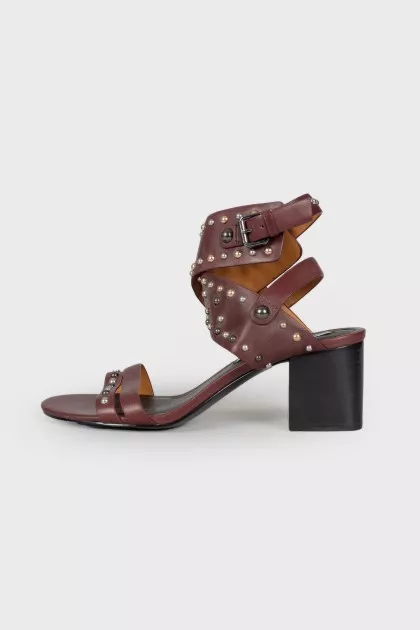 Sandals with metallic rhinestones