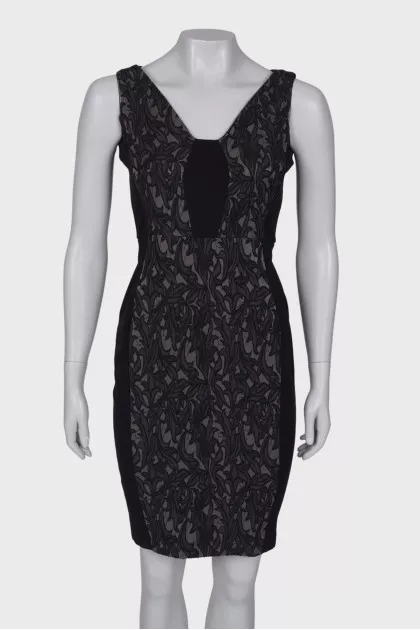 Dress with embroidered pattern with tag
