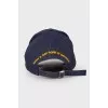 Men's dark blue cap with a patch