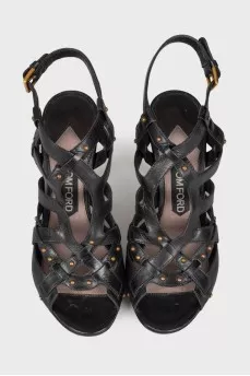 Leather sandals with gold hardware