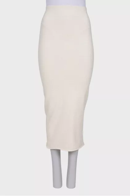Beige pencil skirt