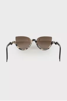Sunglasses with rhinestones