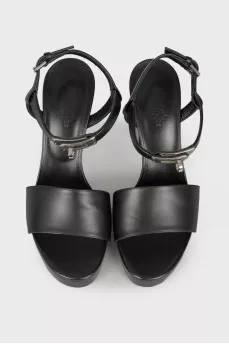 Leather sandals with silver hardware