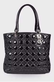 Лаковая сумка Lady Dior