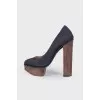 Textile shoes with heels