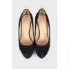 Suede black heeled pumps
