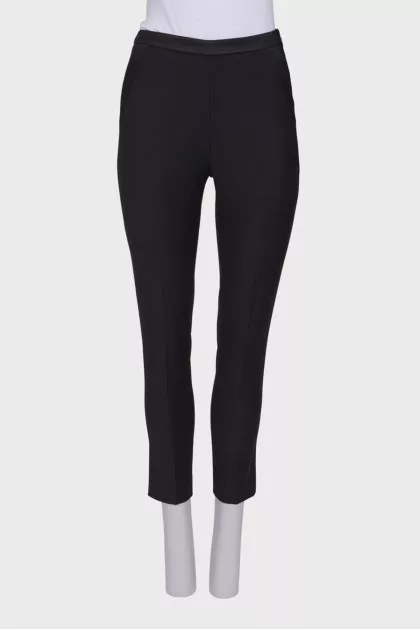 Black trousers with arrows