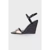 Wedge sandals with weave
