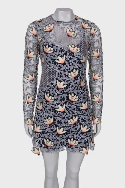 Openwork dress with flowers
