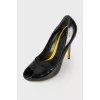 Peep-toe patent leather shoes