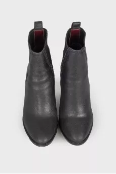 Leather booties with textile 
