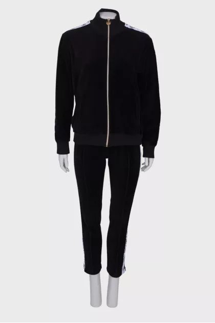 Sports suit with stripes
