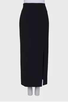 Straight skirt with slit