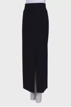 Straight skirt with slit