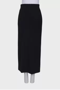 Straight skirt with slit
