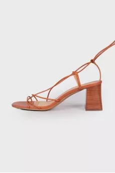 Leather sandals drawstring closure