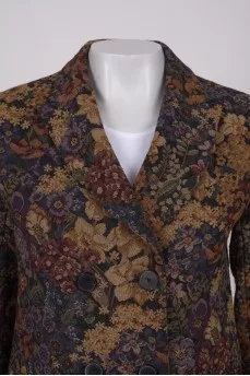 Jacquard coat with buttons