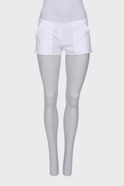 Linen shorts with zips