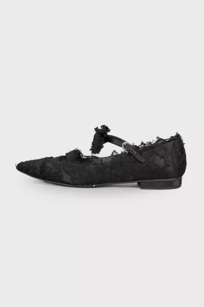Openwork ballerinas with a bow