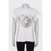 T-shirt with fringe on the back