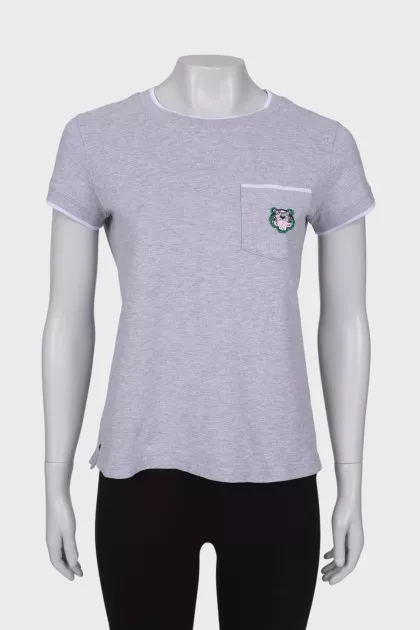 T-shirt with chest pocket