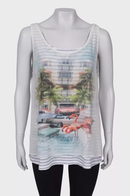 White T-shirt in print