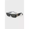 Rectangular black sunglasses 