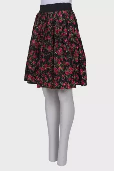 Black skirt in floral print