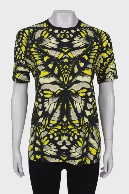 Black T-shirt in bright print