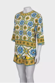 Silk suit in blue and yellow print