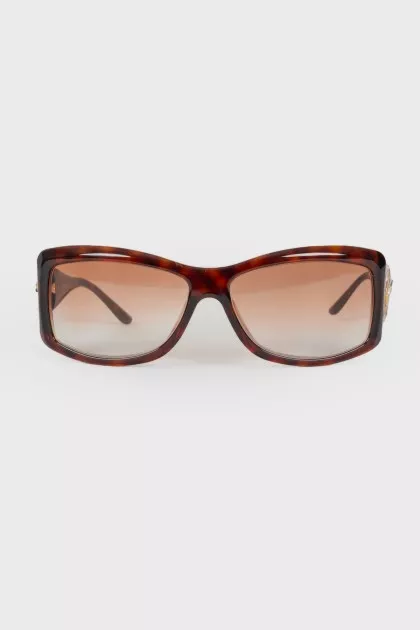 Sunglasses in print with diopters