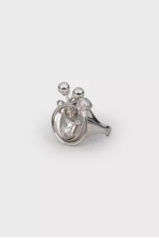 Серебристое кольцо с декором 