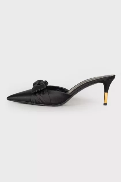 Textile mules with a bow