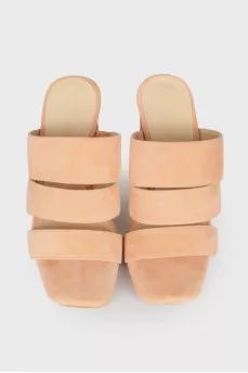 Suede mules with a square toe 