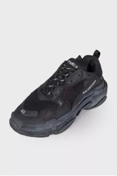 Черные кроссовки Triple S