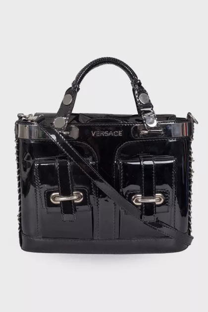 Lacquered bag with front pockets