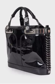 Lacquered bag with front pockets