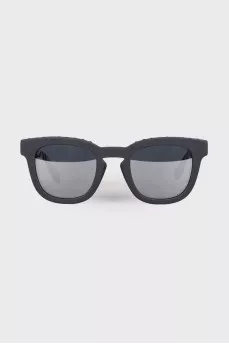 Matte sunglasses with rhinestones