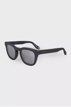 Matte sunglasses with rhinestones