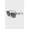 Sunglasses with brand logo