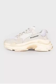 Білі кросівки Triple S