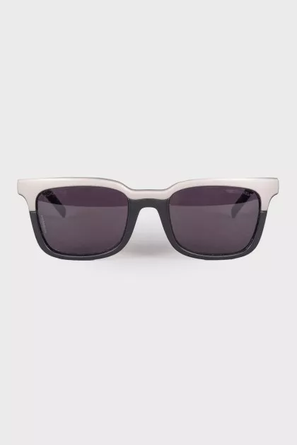 Silver and black sunglasses