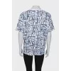 White T-shirt in blue print